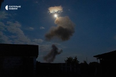 дим від влучання КАБ на півночі Харківщини дим від влучання КАБ на півночі Харківщини