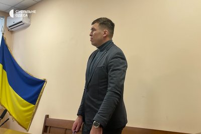 "Його судити не треба, віддайте нам": в Одесі судять експрокурора, якого обвинувачують у держзраді "Його судити не треба, віддайте нам": в Одесі судять експрокурора, якого обвинувачують у держзраді