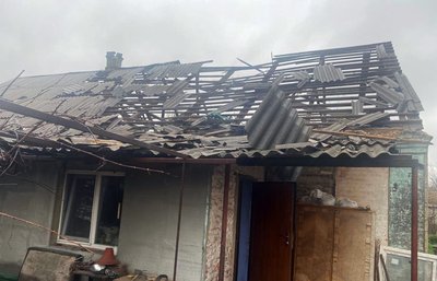 Наслідки обстрілів Донеччини 13 квітня. Фото: поліція Донеччини Наслідки обстрілів Донеччини 13 квітня. Фото: поліція Донеччини