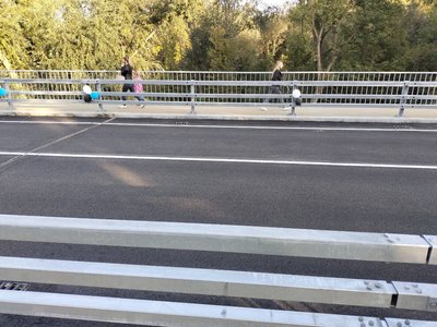 У Малині на Житомирщині відкрили відбудований міст, який на початку повномасштабної війни зруйнувала армія РФ У Малині на Житомирщині відкрили відбудований міст, який на початку повномасштабної війни зруйнувала армія РФ