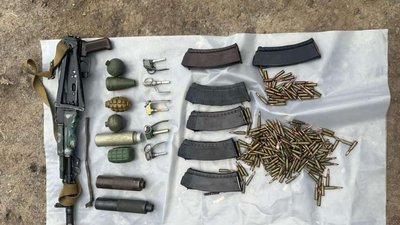 На Черкащині затримали підозрюваного у незаконному продажу зброї На Черкащині затримали підозрюваного у незаконному продажу зброї