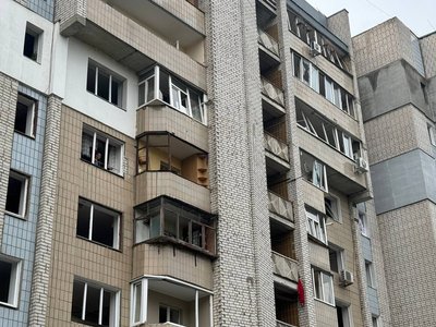Пошкоджені багатоповерхівки, дитячий садок, школа, є травмовані: керівник ОВА про наслідки атаки РФ на Черкащині Пошкоджені багатоповерхівки, дитячий садок, школа, є травмовані: керівник ОВА про наслідки атаки РФ на Черкащині