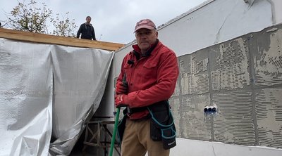 «Мене винесло з двома дверима»: що розповіли про наслідки ворожої атаки жителі села на Рівненщині «Мене винесло з двома дверима»: що розповіли про наслідки ворожої атаки жителі села на Рівненщині