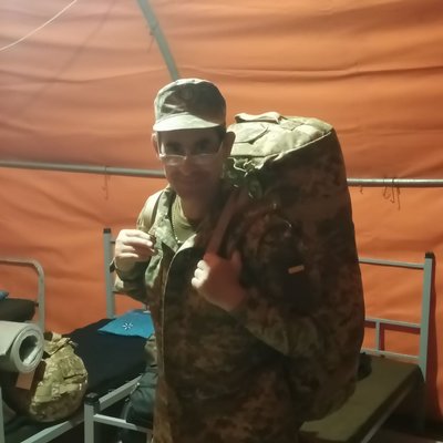 «Ніч я провела сама вдома». 13-річна дівчинка майже добу була сама після мобілізації батька у Дніпрі «Ніч я провела сама вдома». 13-річна дівчинка майже добу була сама після мобілізації батька у Дніпрі
