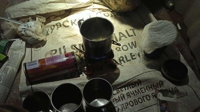 "Нора" як жива істота: письменник Валерій Пузік — про війну, голод і літературу, що народжується під землею "Нора" як жива істота: письменник Валерій Пузік — про війну, голод і літературу, що народжується під землею