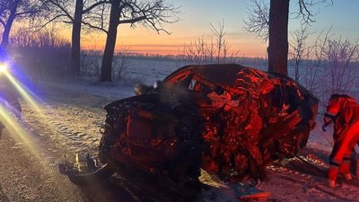 На Черкащині легковик в'їхав у вантажівку: водій загинув, пасажири — у лікарні На Черкащині легковик в'їхав у вантажівку: водій загинув, пасажири — у лікарні