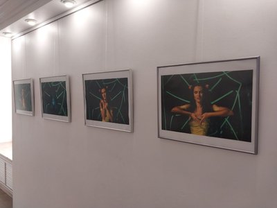 «Неонова світлярка». У Сумах відкрили виставку неонової фотографії «Неонова світлярка». У Сумах відкрили виставку неонової фотографії