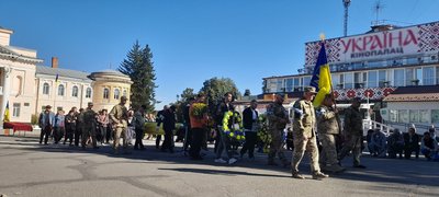 На Миколаївщині провели в останню путь солдата Дмитра Бойка На Миколаївщині провели в останню путь солдата Дмитра Бойка