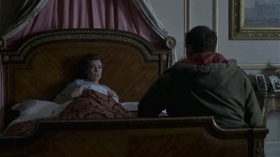 Cцена з Майклом Фейганом у серіалі "Корона" Cцена з Майклом Фейганом у серіалі "Корона"