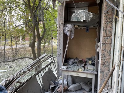 Херсон, обстріли, листопад 2024, будинок, балкон Херсон, обстріли, листопад 2024, будинок, балкон