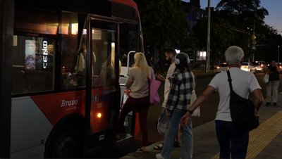 «Їздять як заманеться»: як у вечірній час працює громадський транспорт у Черкасах «Їздять як заманеться»: як у вечірній час працює громадський транспорт у Черкасах