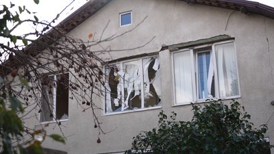 "Залишилося 12 людей у нас": як живуть останні мешканці прифронтової Олександрівки на Дніпропетровщині "Залишилося 12 людей у нас": як живуть останні мешканці прифронтової Олександрівки на Дніпропетровщині