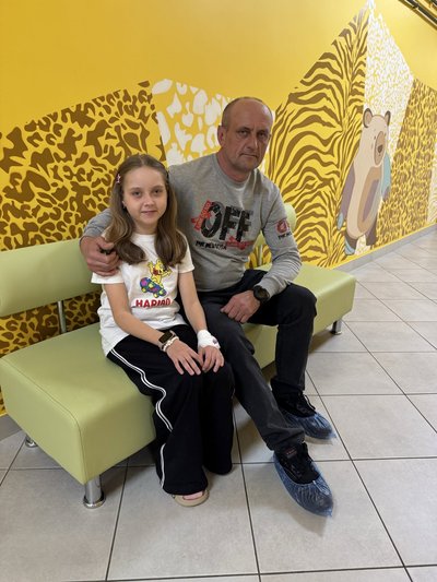 "Так би вчинив кожен батько": історія військового, який віддав доньці нирку "Так би вчинив кожен батько": історія військового, який віддав доньці нирку