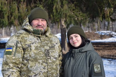 “Доця в мене істинна прикордонниця”: як служать у війську батько з донькою “Доця в мене істинна прикордонниця”: як служать у війську батько з донькою