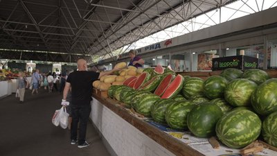 Сезон баштанних: скільки коштують кавуни й дині у Вінниці та чи безпечні вони Сезон баштанних: скільки коштують кавуни й дині у Вінниці та чи безпечні вони