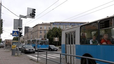 Як працюють регулювальники на перехрестях Вінниці Як працюють регулювальники на перехрестях Вінниці