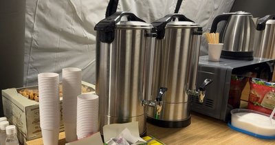 Перебуваючи у пункті незламності, можна зігрітись, гарячими напоями Перебуваючи у пункті незламності, можна зігрітись, гарячими напоями