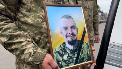 Із 29-річним навідником Романом Літвинюком попрощалися у Володимирецькій громаді на Рівненщині Із 29-річним навідником Романом Літвинюком попрощалися у Володимирецькій громаді на Рівненщині