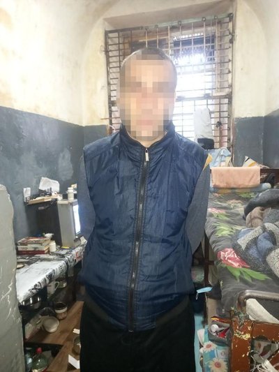 Привласнив гроші для ЗСУ. У Києві викрили арештанта-псевдоволонтера Привласнив гроші для ЗСУ. У Києві викрили арештанта-псевдоволонтера