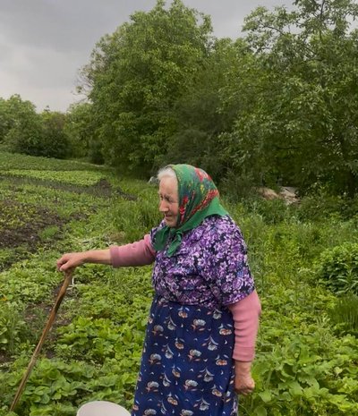 Господині Феодосія Бездушняк Господині Феодосія Бездушняк