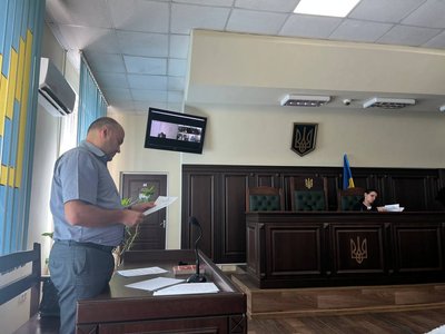 Оголосили перерву: у Черкасах судять колишніх членів Компартії, які заперечували збройну агресію РФ Оголосили перерву: у Черкасах судять колишніх членів Компартії, які заперечували збройну агресію РФ