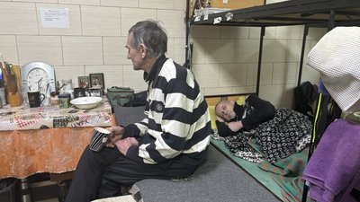 Відвідувачі Центру реінтеграції бездомних осіб у Харкові Відвідувачі Центру реінтеграції бездомних осіб у Харкові