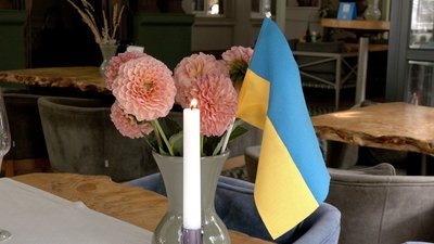 "Стіл пам'яті": Вінниччина долучилась до акції на честь полеглих оборонців "Стіл пам'яті": Вінниччина долучилась до акції на честь полеглих оборонців
