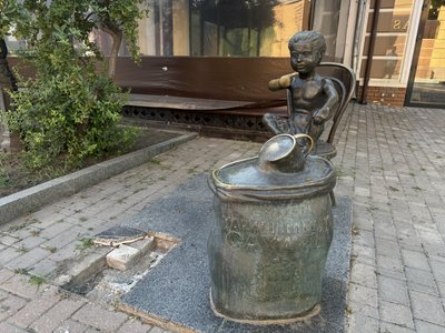 У Сумах пошкоджено 6 пам'ятників: що відомо У Сумах пошкоджено 6 пам'ятників: що відомо