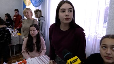У Новгороді-Сіверському на шкільному ярмарку зібрали 24 тисячі гривень для військових У Новгороді-Сіверському на шкільному ярмарку зібрали 24 тисячі гривень для військових