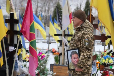 Охтирчани попрощалися з військовослужбовцем Олегом Шелестом Охтирчани попрощалися з військовослужбовцем Олегом Шелестом