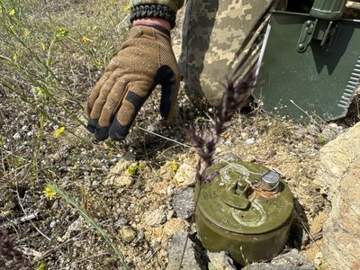 "Без права на помилку": як тренуються сапери, які виконують бойові завдання на Херсонщині "Без права на помилку": як тренуються сапери, які виконують бойові завдання на Херсонщині