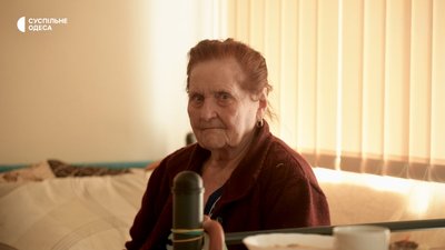 "Все одно додому хочеться": на Одещині прихистили літніх переселенців, які втекли від обстрілів "Все одно додому хочеться": на Одещині прихистили літніх переселенців, які втекли від обстрілів