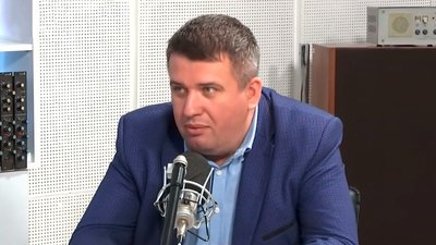 Заступник генерального директора Чернігівського обласного центру контролю та профілактики хвороб МОЗ України Артем Ярошенко розповідає про кліщів та хворобу Лайма на Чернігівщині Заступник генерального директора Чернігівського обласного центру контролю та профілактики хвороб МОЗ України Артем Ярошенко розповідає про кліщів та хворобу Лайма на Чернігівщині