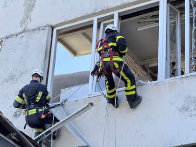 “В мене серце розривається”: які наслідки російської атаки по кондитерському цеху в Сумах “В мене серце розривається”: які наслідки російської атаки по кондитерському цеху в Сумах
