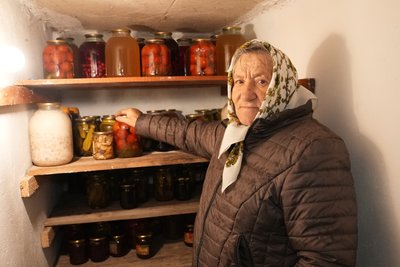 Жителька села Берлоги Марія Гриців, закрутки Жителька села Берлоги Марія Гриців, закрутки