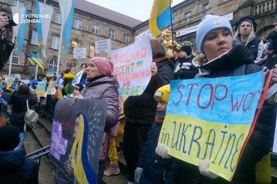 У Німеччині провели провели мітинг на підтримку України У Німеччині провели провели мітинг на підтримку України