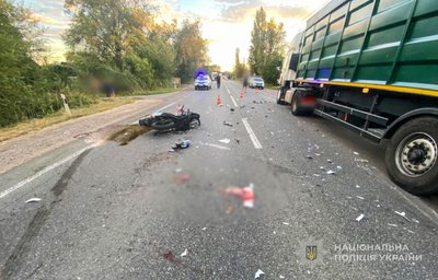 На трасі Одеса — Рені у ДТП за участю вантажівки загинув мотоцикліст На трасі Одеса — Рені у ДТП за участю вантажівки загинув мотоцикліст