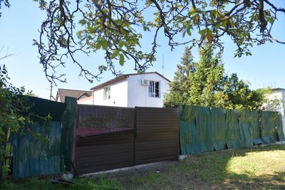"Я не розуміла чи завалило дім з боку, де спала моя дитина": жителі Одещини про наслідки нічного удару РФ 15 травня "Я не розуміла чи завалило дім з боку, де спала моя дитина": жителі Одещини про наслідки нічного удару РФ 15 травня