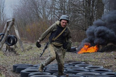 Бійці 456-ї бригади транспортної авіації пройшли психологічну смугу перешкод Бійці 456-ї бригади транспортної авіації пройшли психологічну смугу перешкод