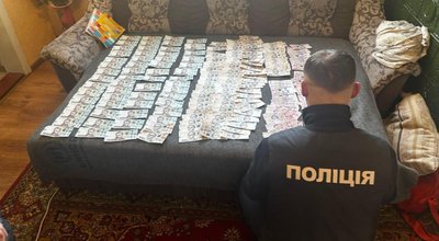 Виготовляли та продавали тютюн: на Хмельниччині ліквідовано підпільний цех на понад 5 мільйонів гривень Виготовляли та продавали тютюн: на Хмельниччині ліквідовано підпільний цех на понад 5 мільйонів гривень