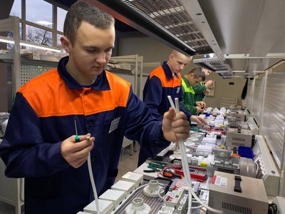 У Вінницькому індустріальному коледжі оновили навчальну майстерню коштом Японії та ООН У Вінницькому індустріальному коледжі оновили навчальну майстерню коштом Японії та ООН