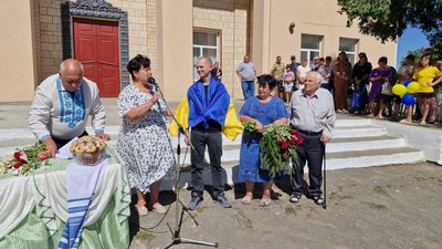 У селі на Вінниччині зустріли звільненого з полону Антона Чорного У селі на Вінниччині зустріли звільненого з полону Антона Чорного