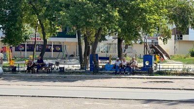люди комендантська година евакуація магазини ринок пошта аптеки банки Мирноград Донецька область 21 серпня 2024 рік люди комендантська година евакуація магазини ринок пошта аптеки банки Мирноград Донецька область 21 серпня 2024 рік