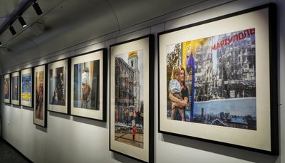 "Відвага нації": мистецький потяг привіз в Ужгород фотовиставку "Відвага нації": мистецький потяг привіз в Ужгород фотовиставку