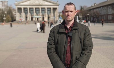 Андрій Сокульський, синій буинок, фасад, 24 березня 2026, Тернопіль Андрій Сокульський, синій буинок, фасад, 24 березня 2026, Тернопіль