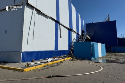 Реактивний БпЛА атакував поштове відділення у передмісті Одеси: є поранені