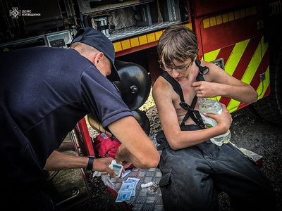 Шукали з допомогою дрона: під Києвом працівники ДСНС врятували підлітка, що заблукав у болоті Шукали з допомогою дрона: під Києвом працівники ДСНС врятували підлітка, що заблукав у болоті