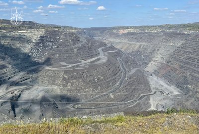 Працівників Полтавського ГЗК підозрюють у незаконному видобуванні корисних копалин на понад 157 мільярдів Працівників Полтавського ГЗК підозрюють у незаконному видобуванні корисних копалин на понад 157 мільярдів