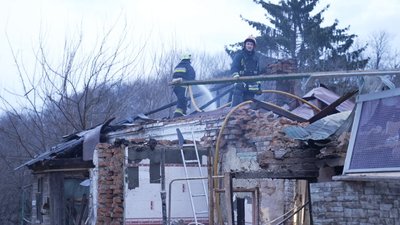 Один загиблий та 11 травмованих: наслідки обстрілу Вінниці Один загиблий та 11 травмованих: наслідки обстрілу Вінниці