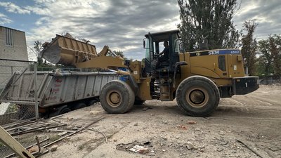 У Миколаєві триває демонтаж аварійної частини корпусу університету імені Сухомлинського У Миколаєві триває демонтаж аварійної частини корпусу університету імені Сухомлинського